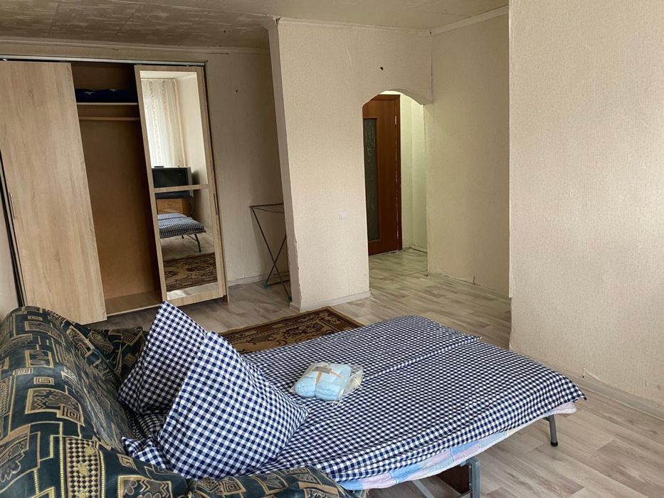 Сдается квартира в 12 микрн