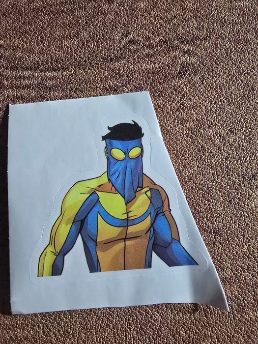Наклейки и брелки Invincible