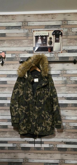 Bershka L-мъжка парка /яке (х-326)