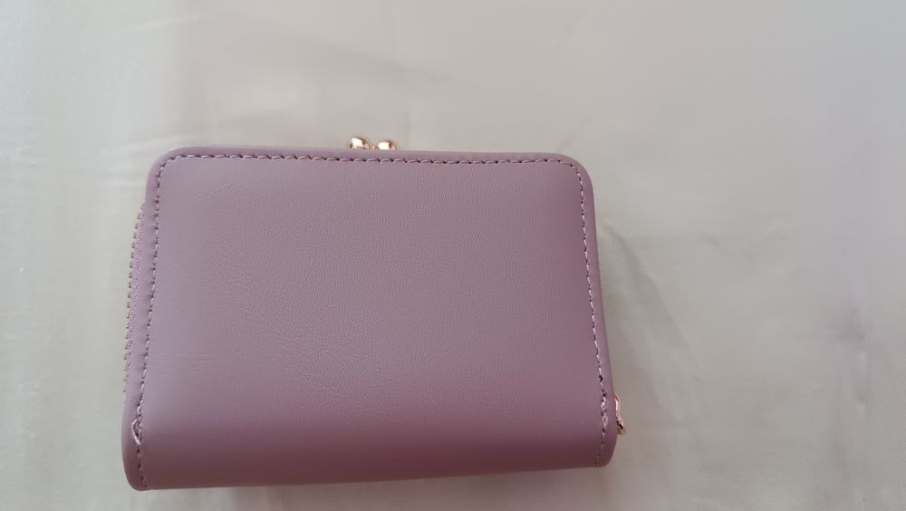 Дамско малко портмоне