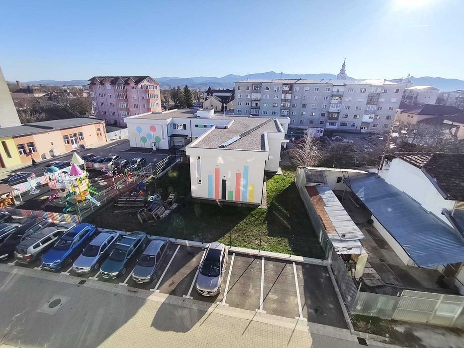 Vand apartament 2 camere Beiuș