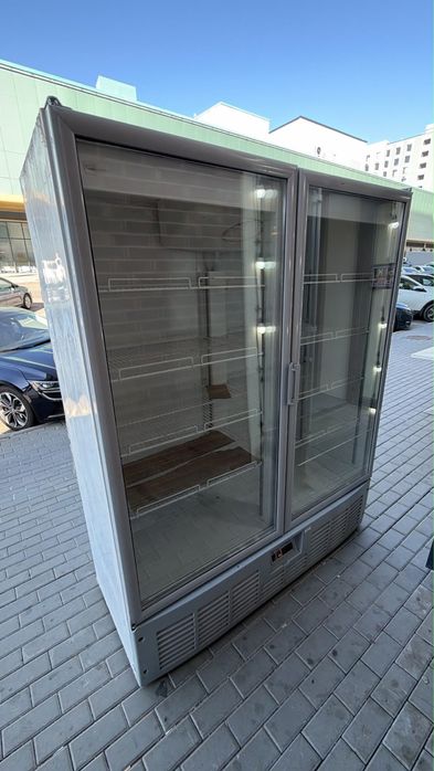 Продается холодильник для магазина