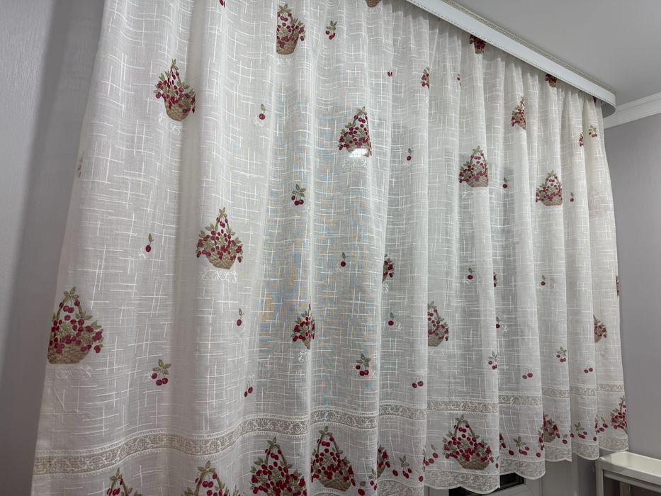 Продам тюль на кухню