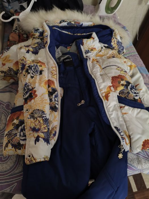 Продам зимние комбинезоны на девочку 86,98