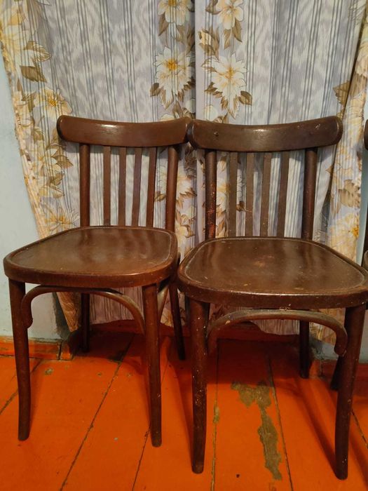 Продам венские стулья.