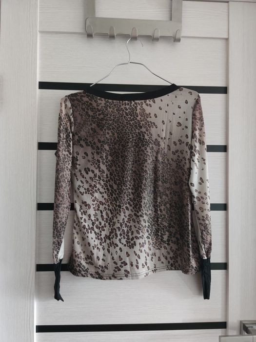 Продам  кофту.  Новая