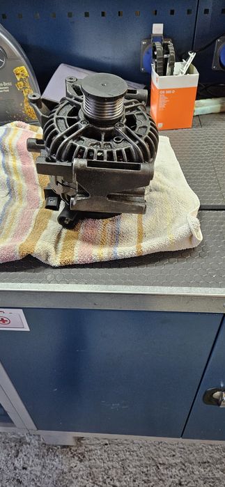 Алтернатор Динамо за Мерцедес Е320 С320 E280 S320