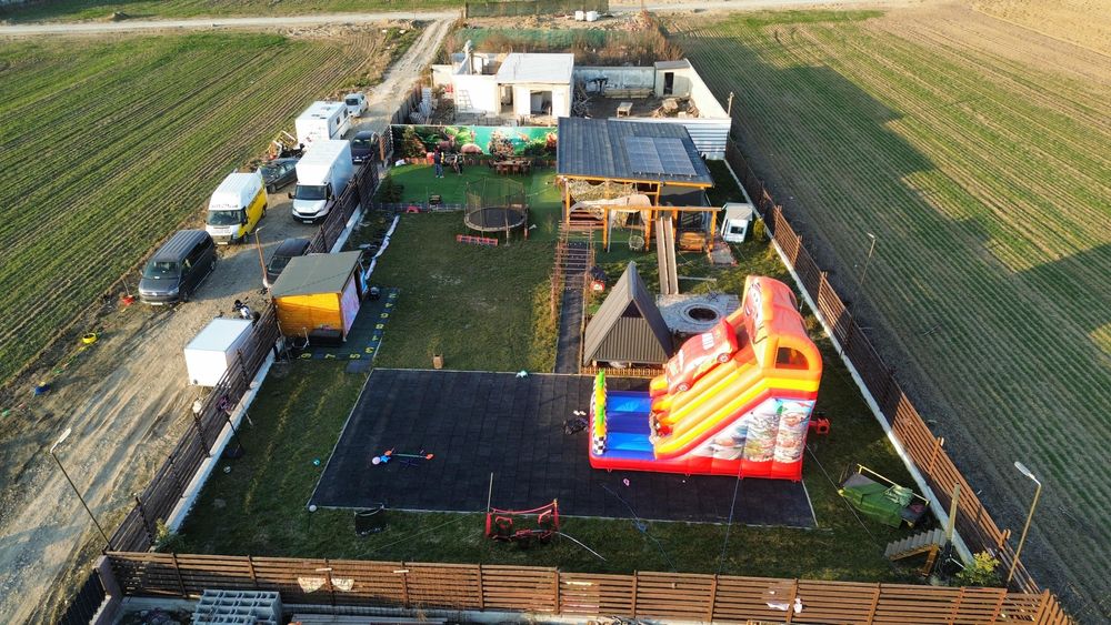 Teren de închiriat, evenimente, zile de naștere,  loc de joacă