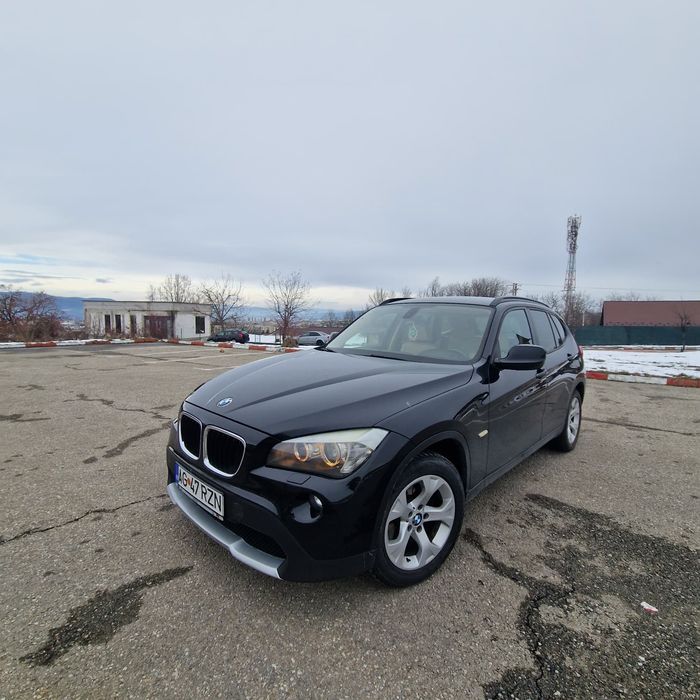 BMW X1 2011 — imagine 10