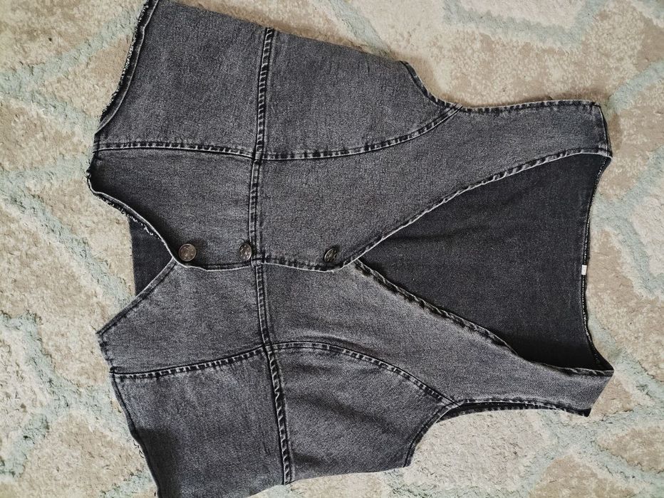 Продается классная жилетка