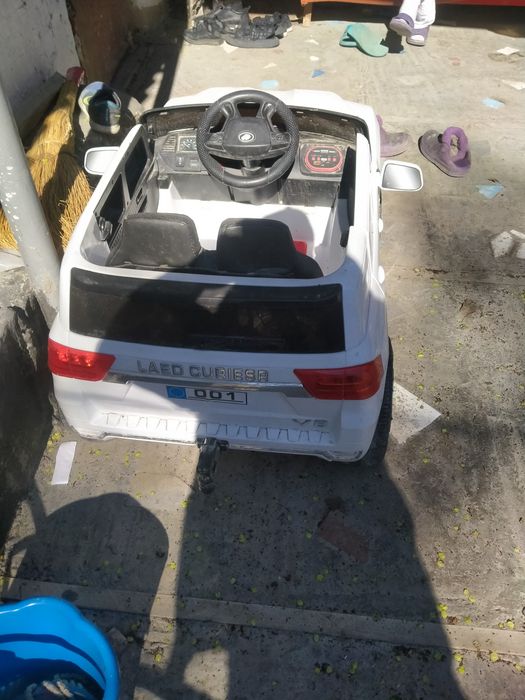 Продам машинка детская