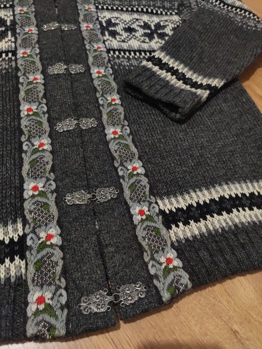 Pulover traditional norvegian din lână mărimea M bărbați sau XL damă