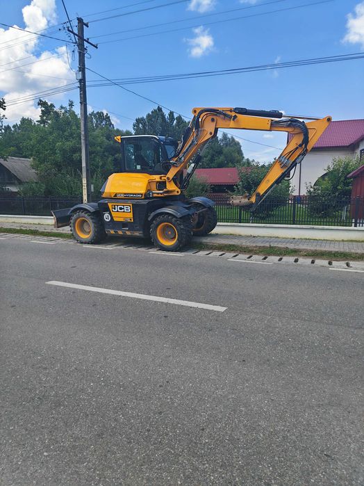 Excavator pneuri JCB Hydradig 110W