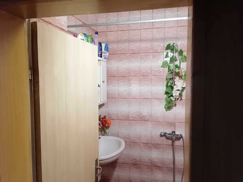 Продава се апартамент 120 кв. м. - 200 000 евро