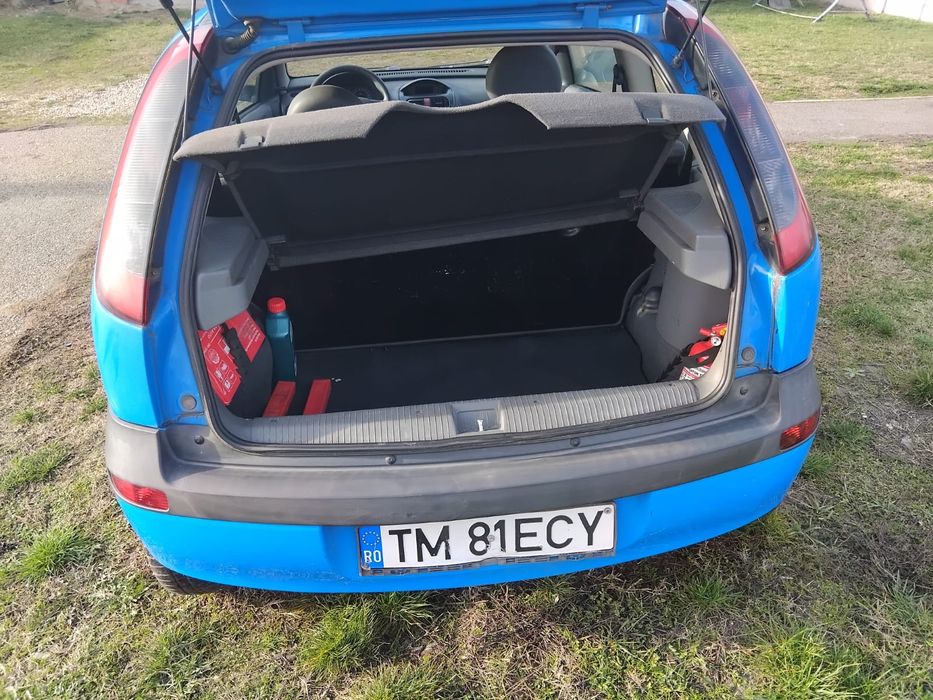 Vând Opel corsa motor de 1.benzina