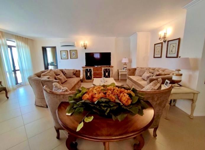 Продава се Многостаен апартамент в с. Лозенец, Област Бургас - 600 кв.м за 950 €/кв.м - Снимка #11