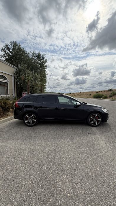 Volvo V60 R-Design 1.6 T4 Benzină
