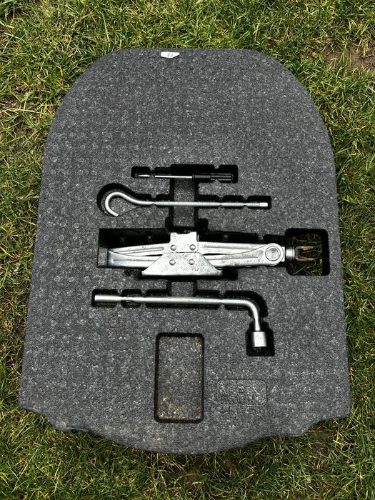 Cofrag cu cric pentru Honda Accord VIII