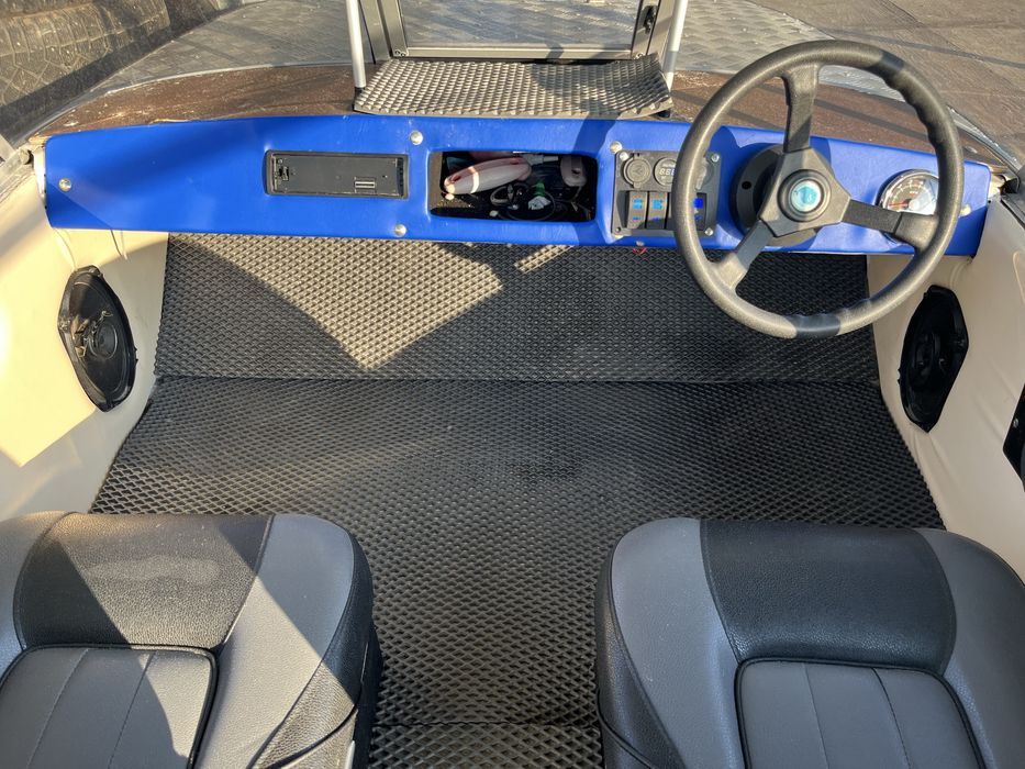 Продам лодку казанка 5м3