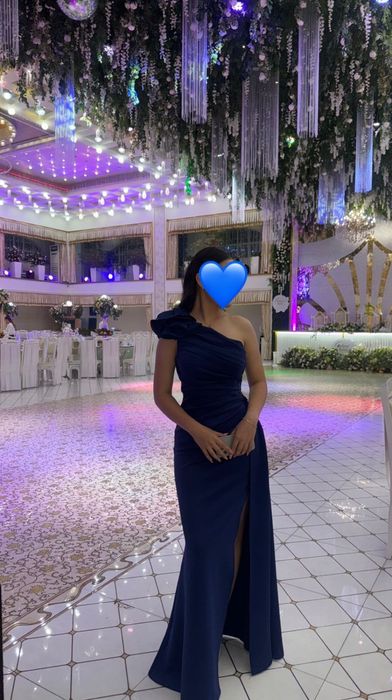 Вечернее платье. 2025