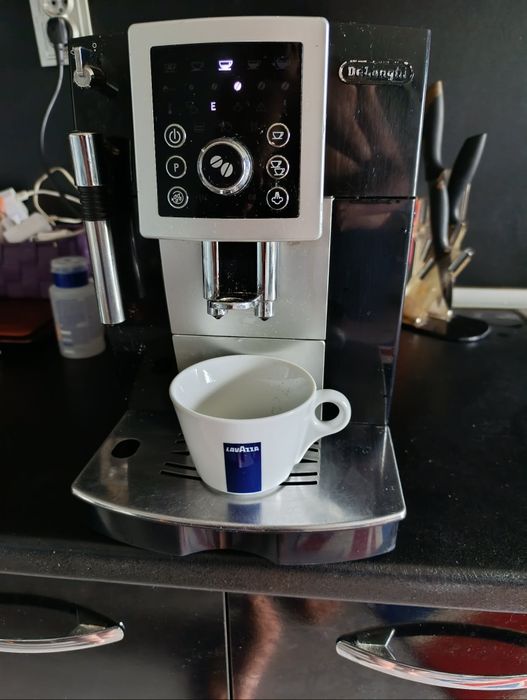 Кафе машина Робот Delonghi