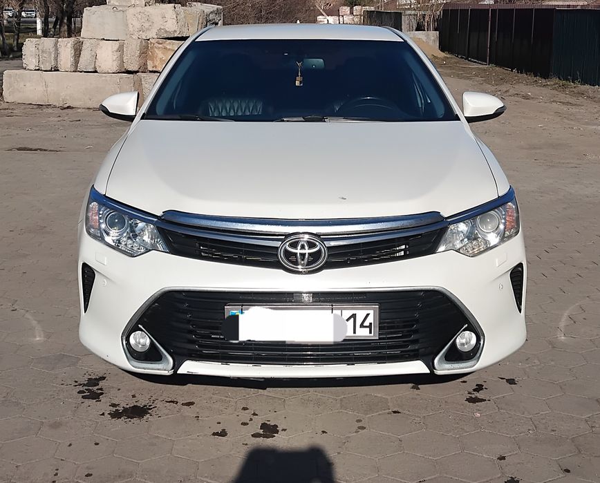 Продам тайота камри 55 европеец 2017г