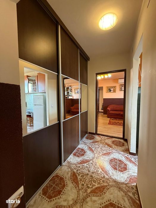 V. Babes - Ap. 3 camere, et. intermediar, mobilat si utilat