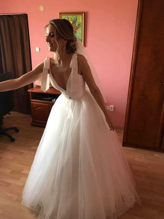 Rochie de mireasa simpla si finuta marimea 36