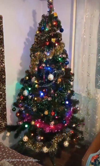 Продам новогоднию ёлку
