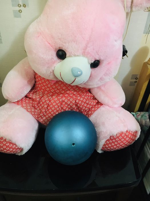 Продам два фирменных мяча для художественной гимнастики, для йоги