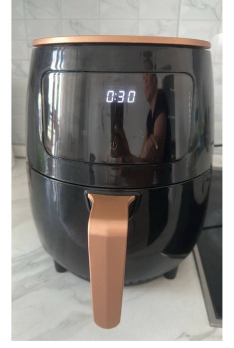 Продам аэрогриль , стоит без надобности