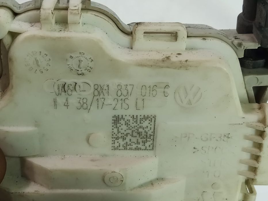 Broasca incuietoare dreapta fata 8x1837016c Audi A1 8X  [din 2010 pan