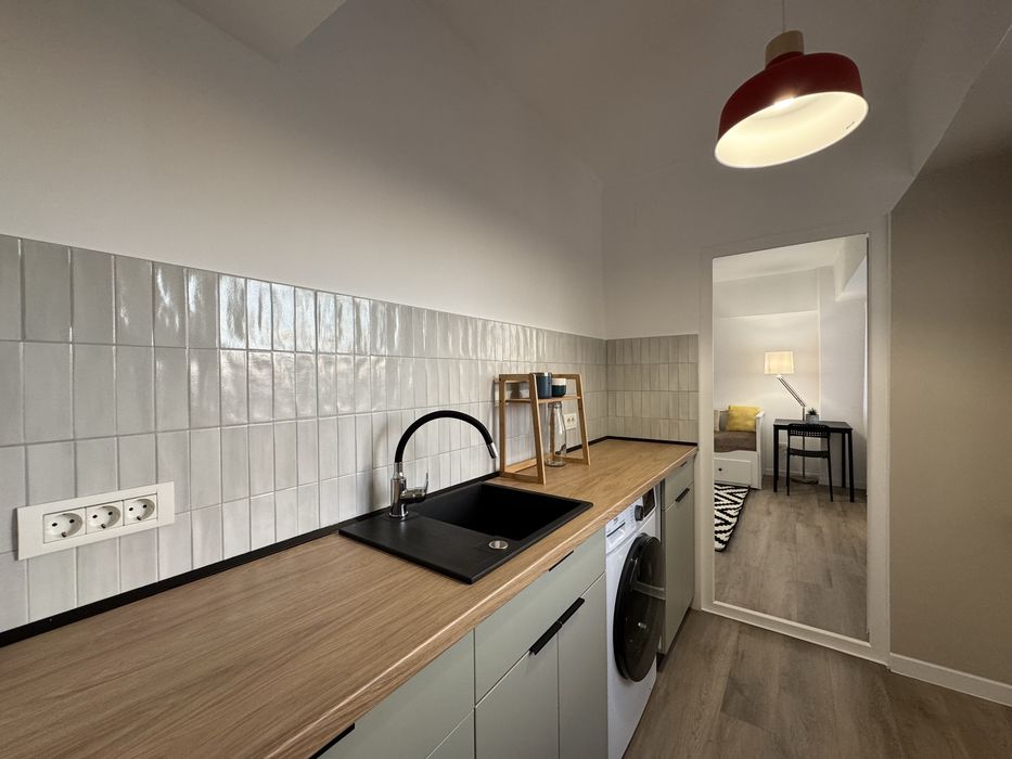 Închiriez garsoniera centru