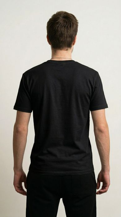 Продам монотонные футболки