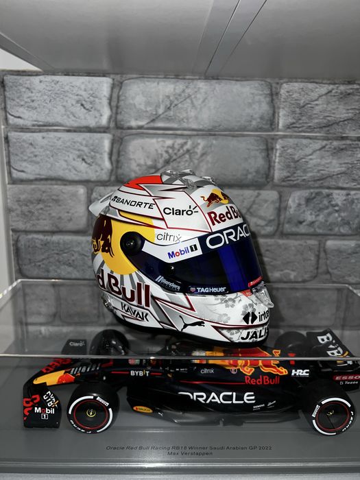 1:2 F1 Helmet of Sergio Perez