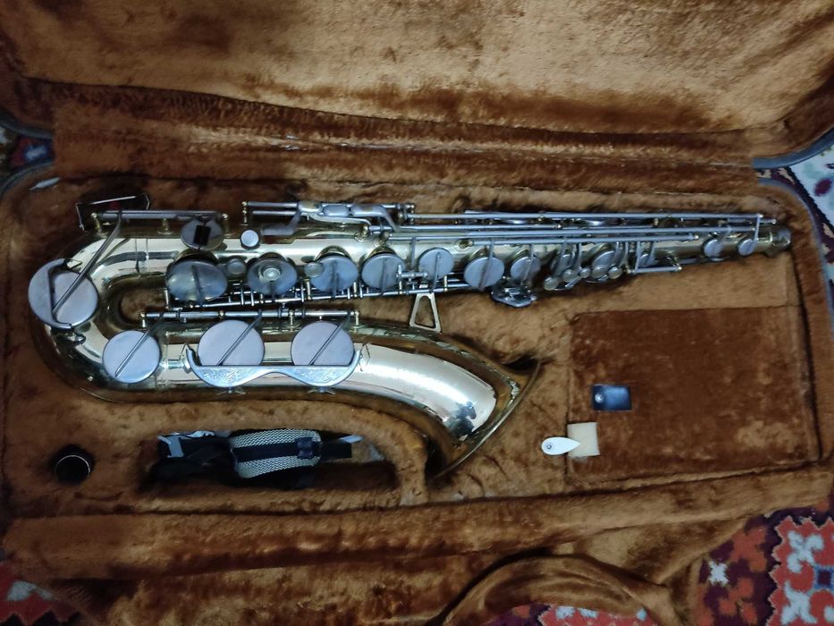 музыкальные инструменты баяны саксофон