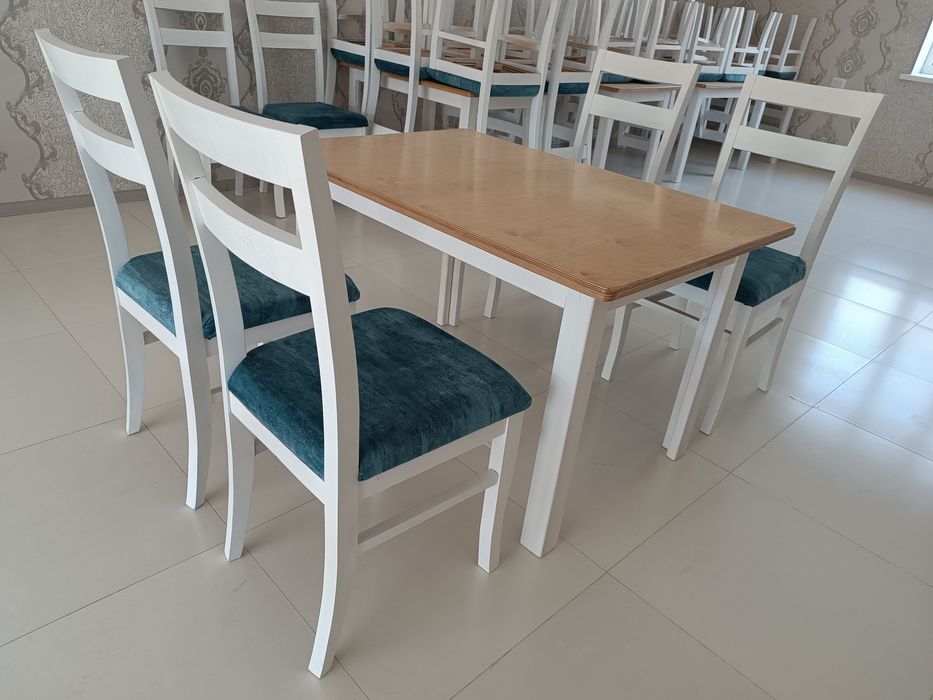 Stol va stullar sotiladi