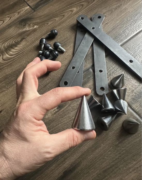 Spike-uri metalice  mobilier