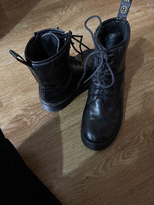 Ботинки мартинсы