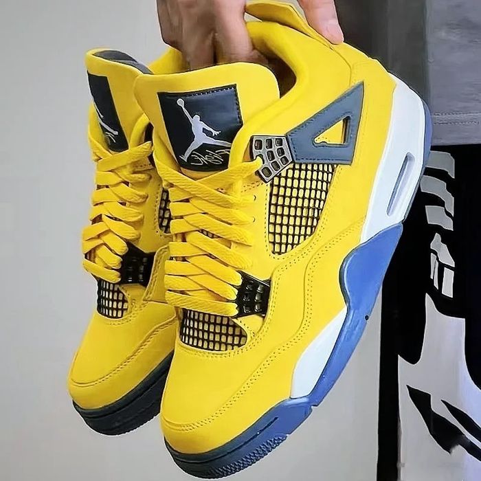 Nike Air Jordan Retro 4