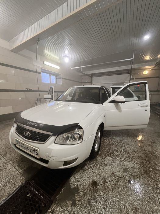 Приора 2013 год хэтчбек