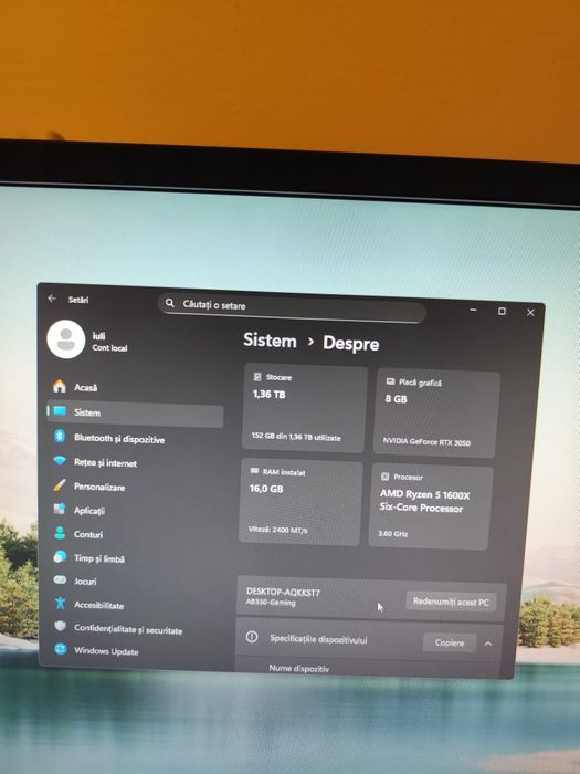 Vând sau schimb cu laptop aștept oferte