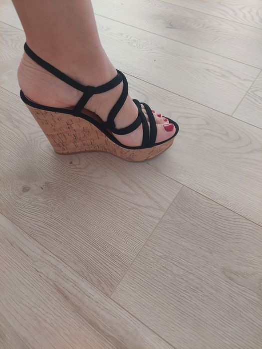 Sandale H&M nr 38, aproape noi