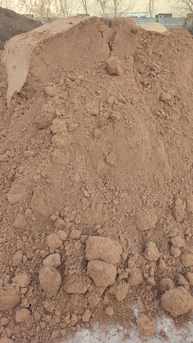 Песок мелкий красный флаг