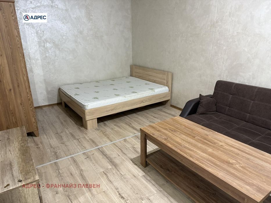 Дава се под наем Едностаен апартамент в Плевен, Дружба 1 - 40 кв.м за 205 € - Снимка #1