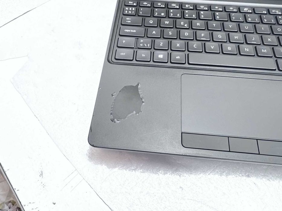 Dell Precision 7550 Mobile Workstation i7-10850H 32GB T2000 4GB 1TB