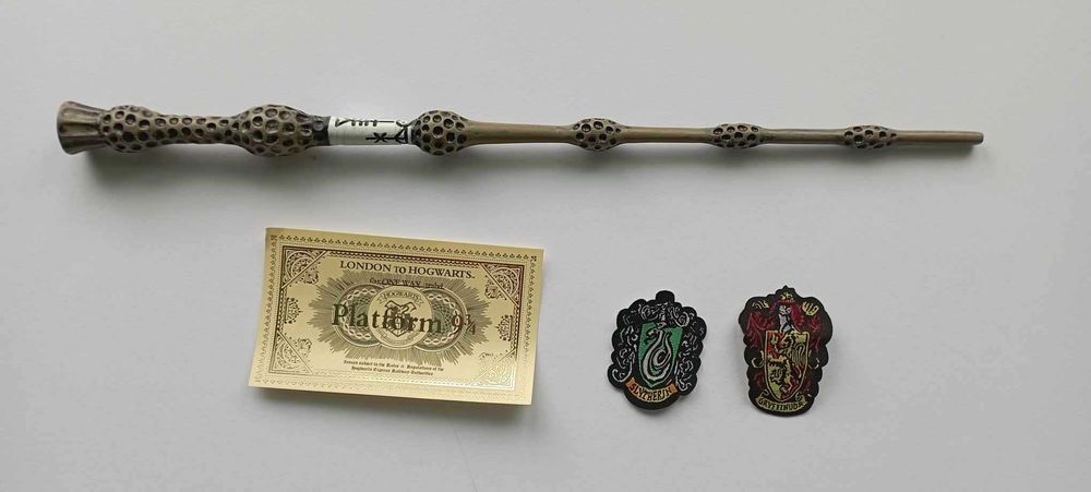 Магическа пръчка на Дъмбълдор + Билет + нашивки Harry Potter