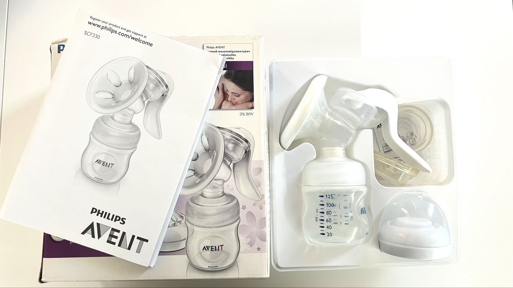 Две помпи за кърма и подарък стойка за чаша за количка