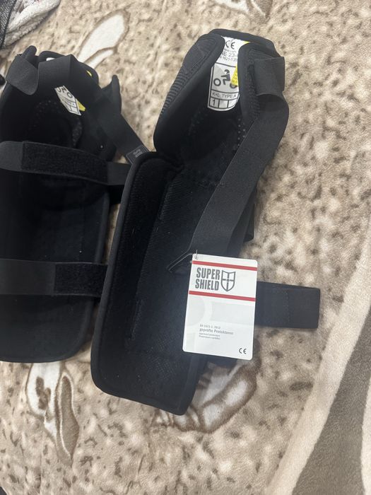 Мото экиперовка наколенники