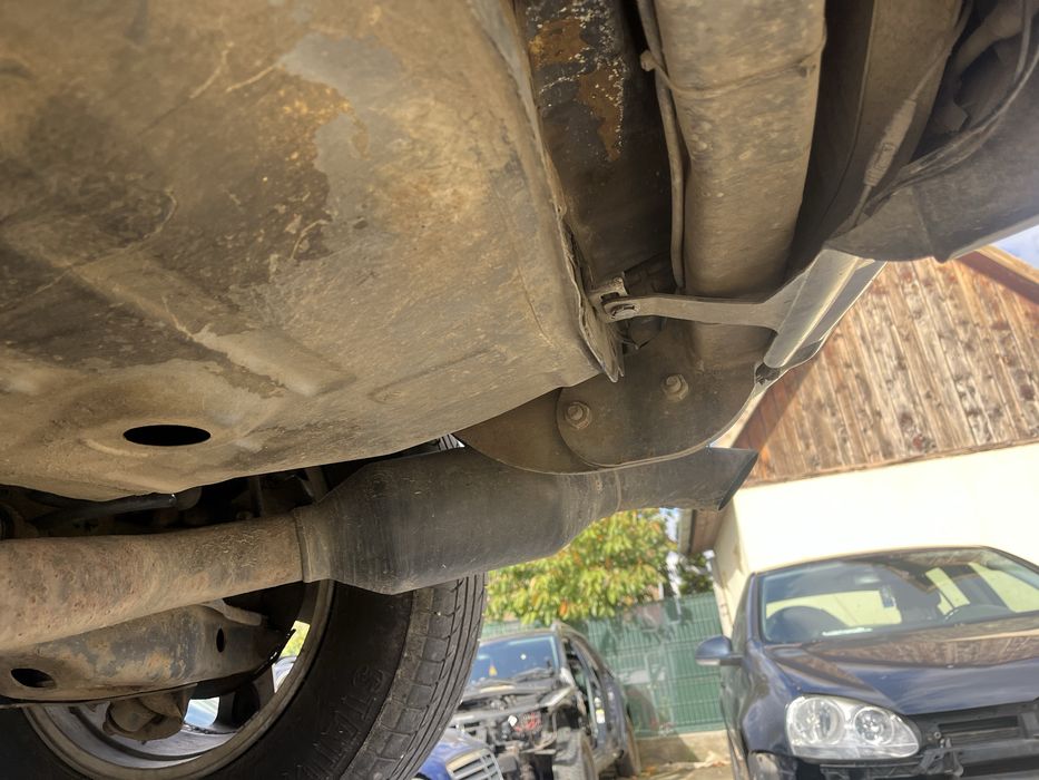 Carlig remorcare toyota rav 4 2007